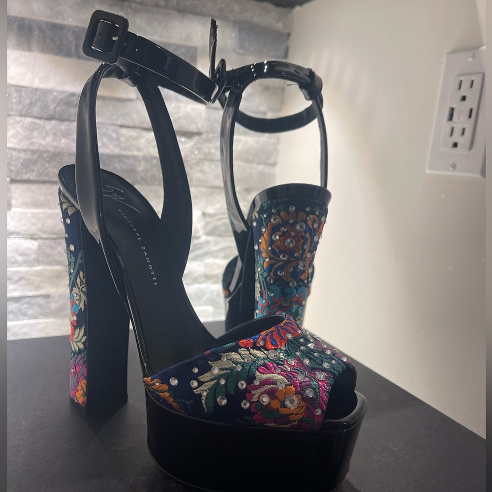 GIUSEPPE ZANOTTI